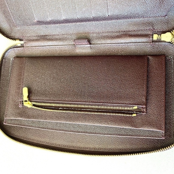 Louis Vuitton Taiga Atoll Brown Travel Organizer - Picture 8 of 12